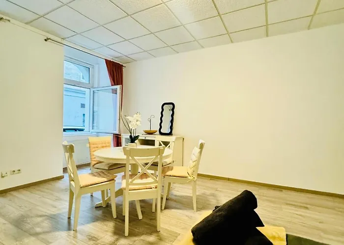 شقة Modern 2br For 5 People With The Center فيينا
