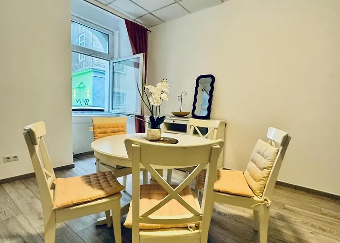 Modern 2br For 5 People With The Center * Вена