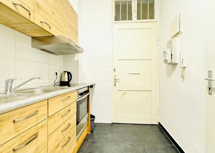 Modern 2br For 5 People With The Center Апартаменты *